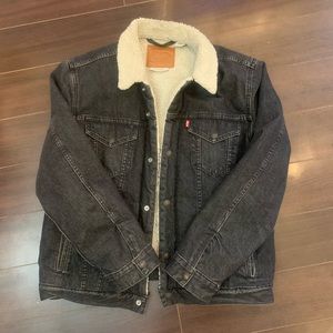 Levi’s black stone wash Sherpa jacket size large